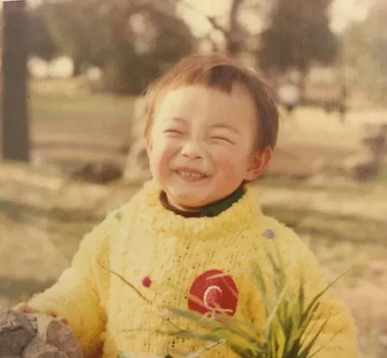 吴凤花儿子长大照片,从稚嫩孩童到翩翩少年