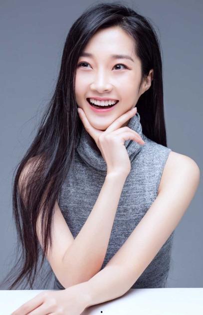 何欣演员,光影交织下的璀璨星途